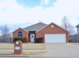 11717 S Fir Ave, Jenks, OK 74037