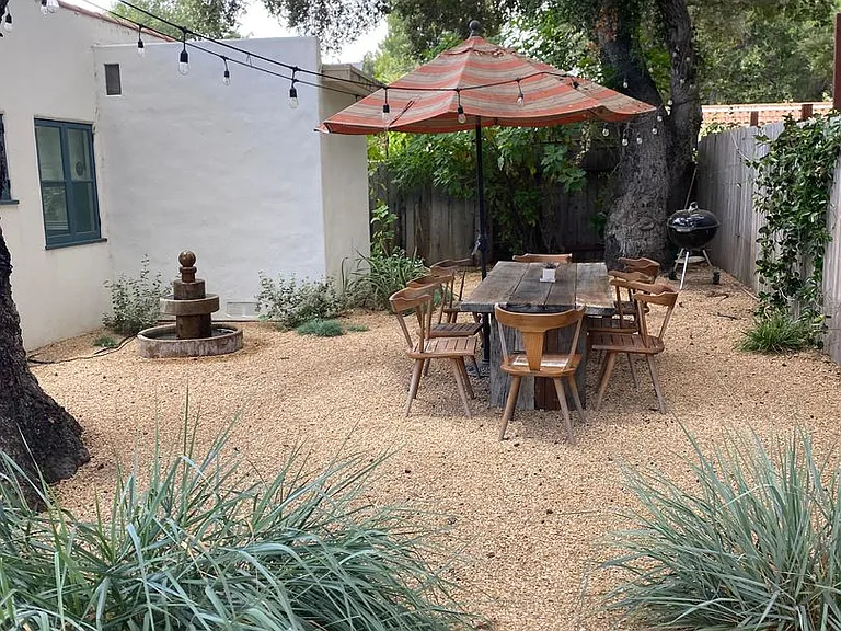 112 E Summer St — Photo 18