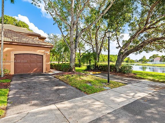 2nd image of 1300 Veracruz Ln #6-9