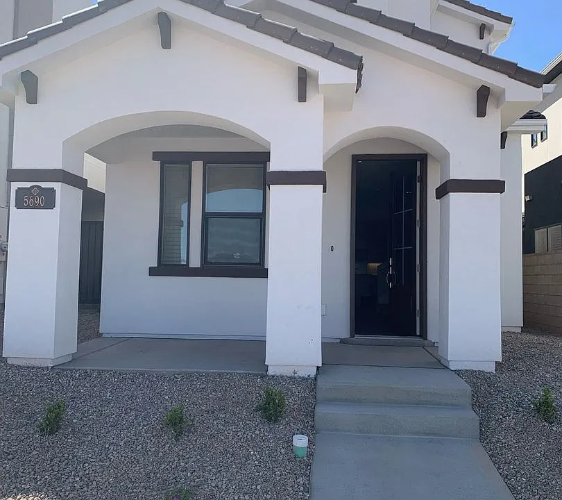 5690 S Garnet Dr