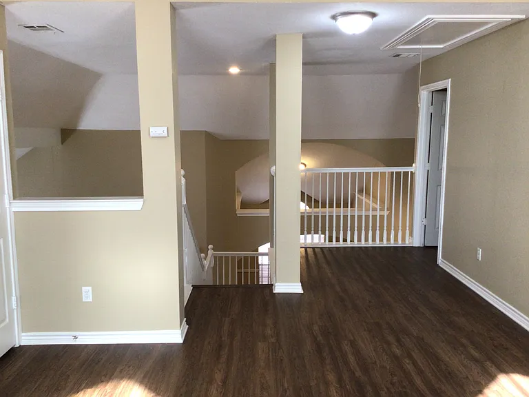 7508 Creek Meadow Dr — Photo 11