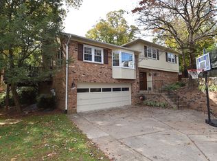 2554 N Wakefield St, Arlington, VA 22207
