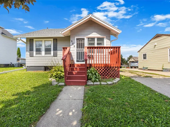908 E Anson St, Marshalltown, IA 50158