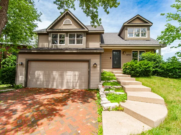 18910 W Orchard Ln, Grayslake, IL 60030