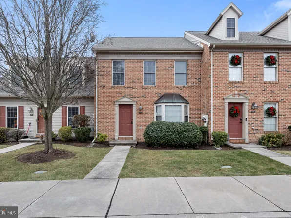 121 Hunters Ridge Dr, Harrisburg, PA 17110