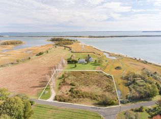 310 Narrow River Rd, Orient, NY 11957