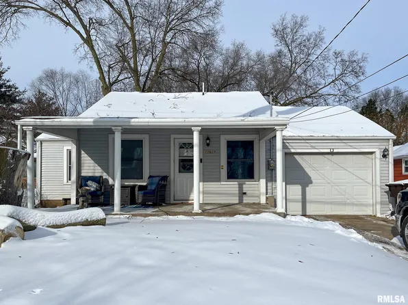 11917 N Riverview Rd, Chillicothe, IL 61523