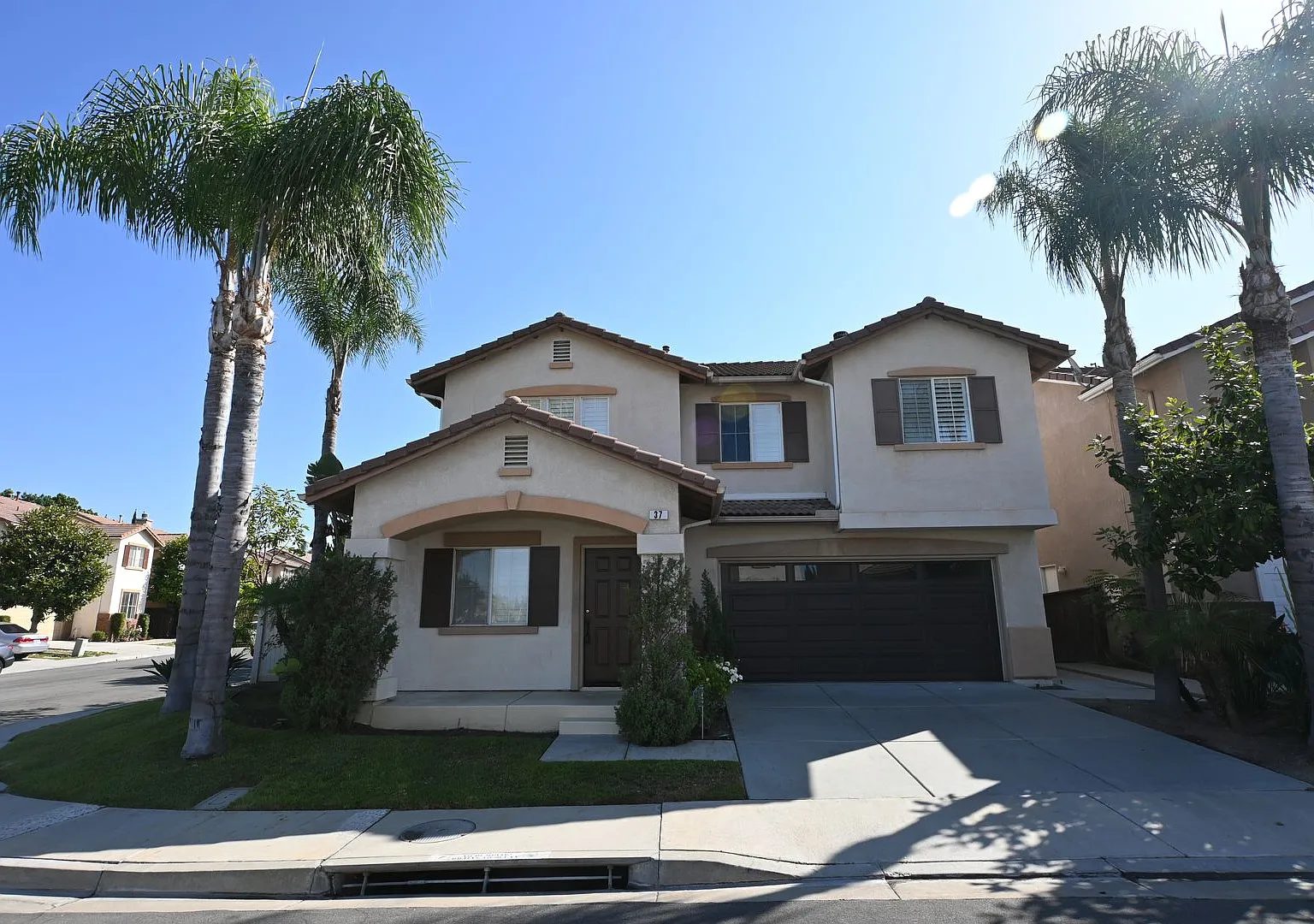 Stunning West Irvine 2 story 4 bedroom 2.5 bath Single Family Home — Photo 1