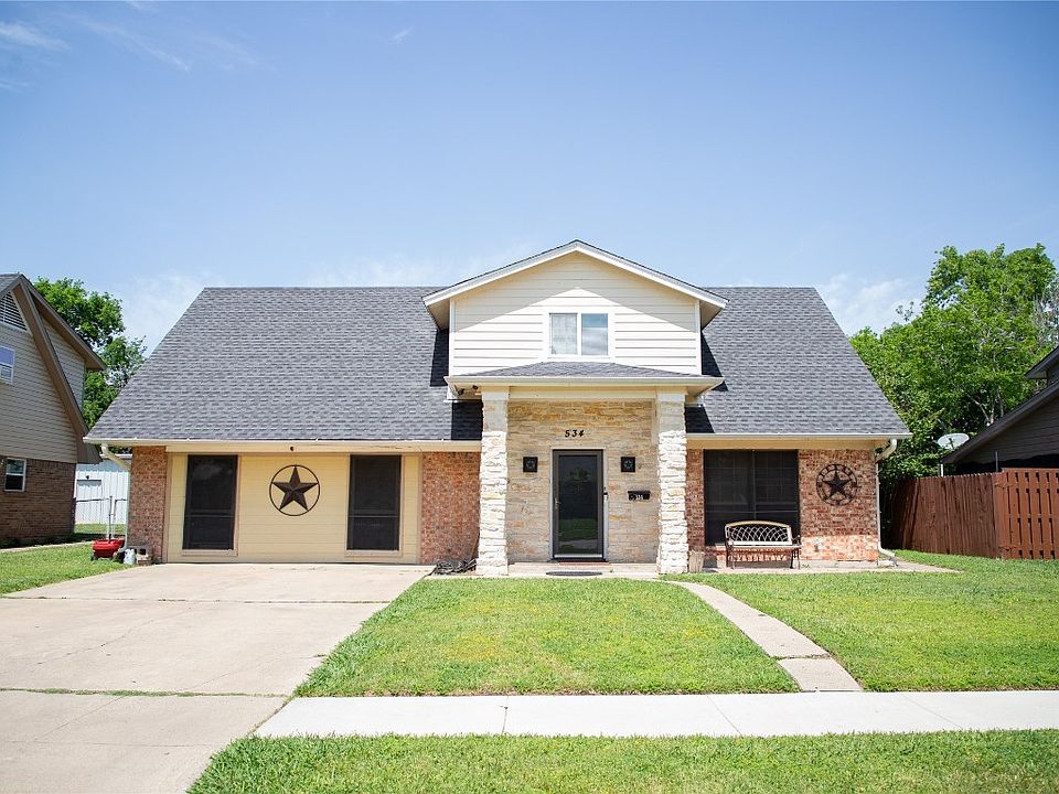 1st image of 534 Blueberry Ln