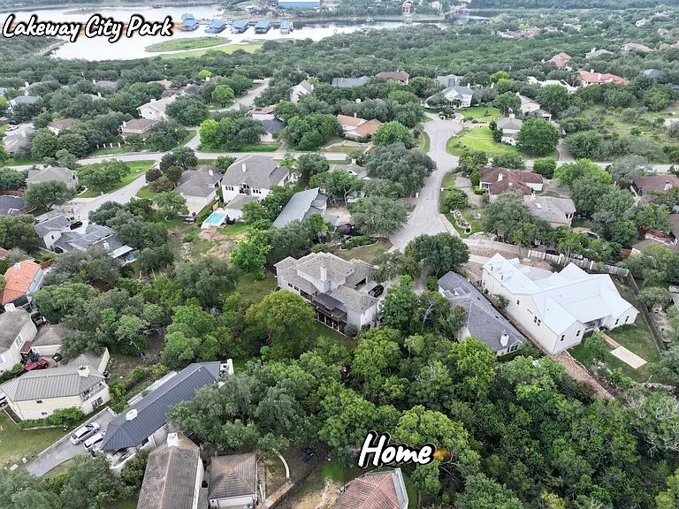 122 Acapulco Dr — Photo 28