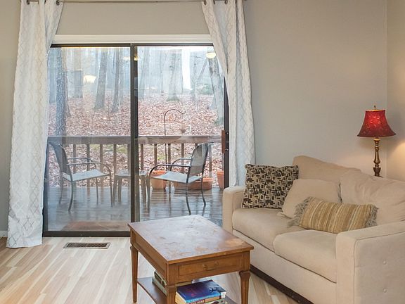 5th image of 102 Weatherstone Dr Unit A
