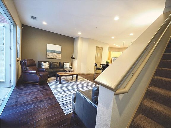 2nd image of 1203 Beaconsfield Ln APT 206
