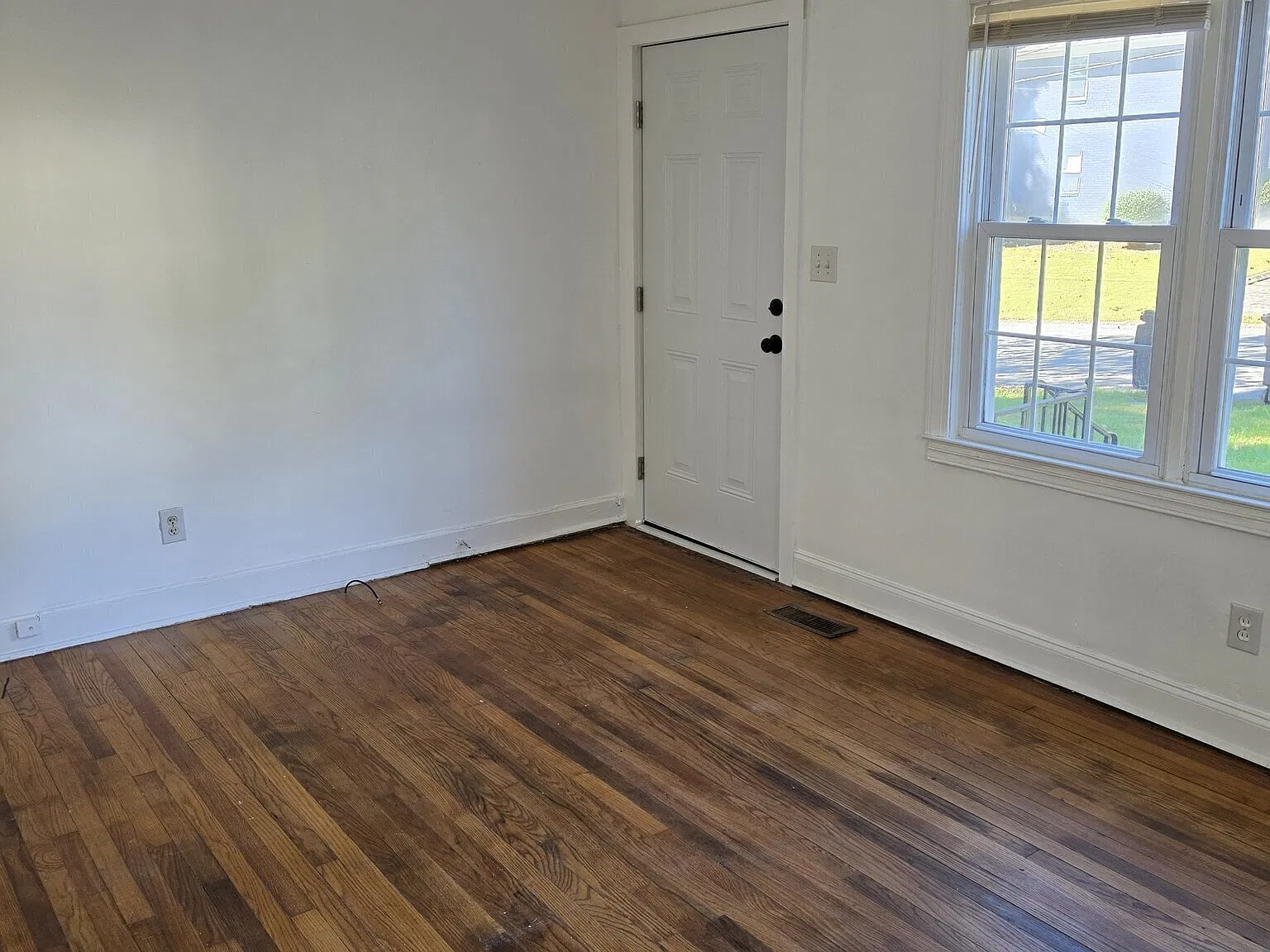 2 bed, 768 sqft, $1,000 — Photo 4