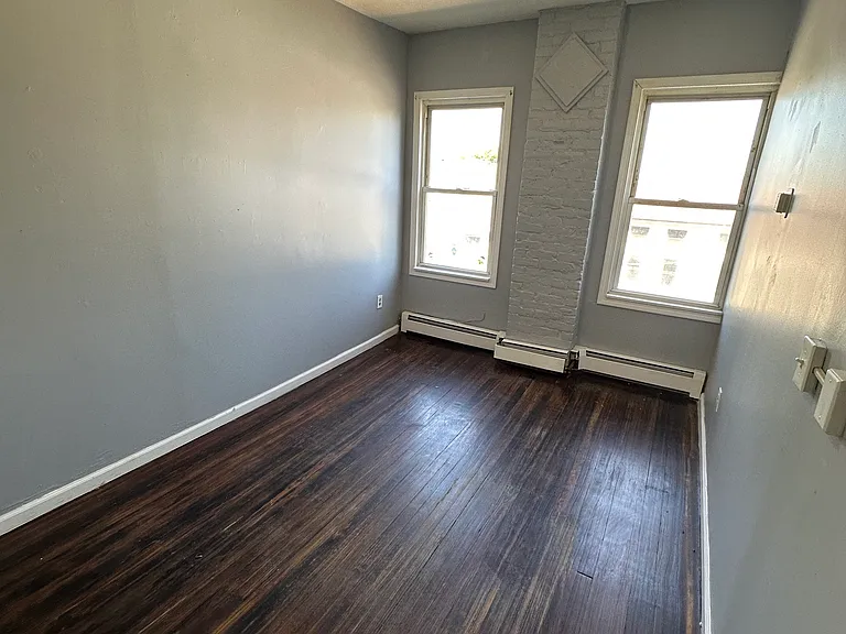 3 Putnam St #3R — Photo 4