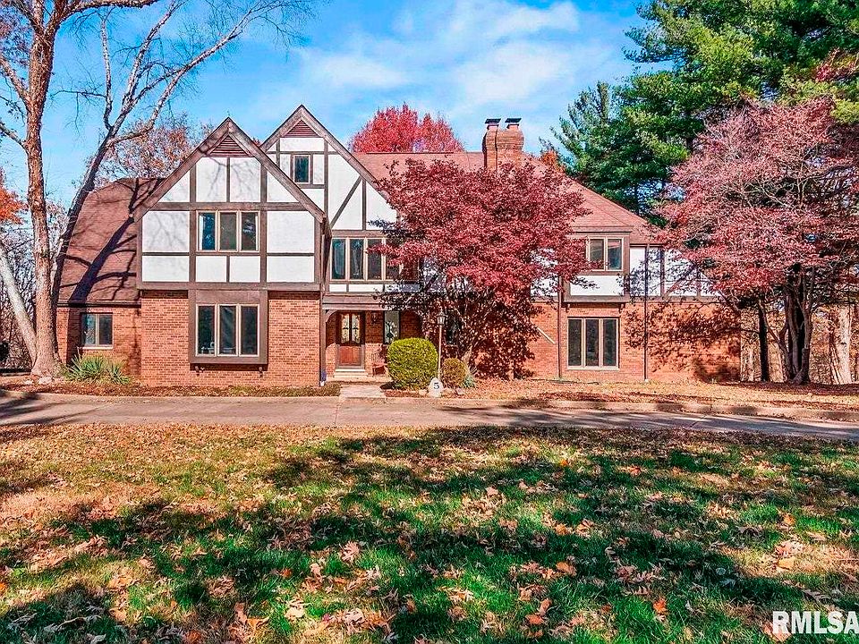 1st image of 5 Woods End Ln