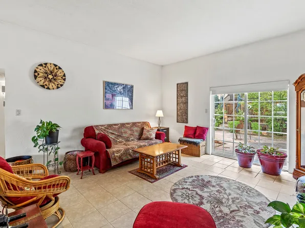 2959 Plaza Blanca, Santa Fe, NM 87507