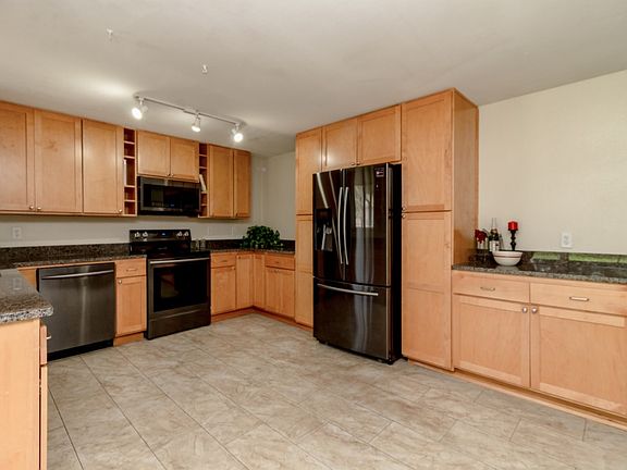 3rd image of 12414 109th Avenue Ct E