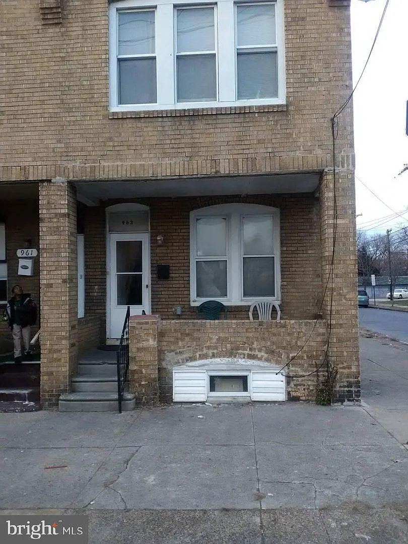 963 Jackson St photo 1