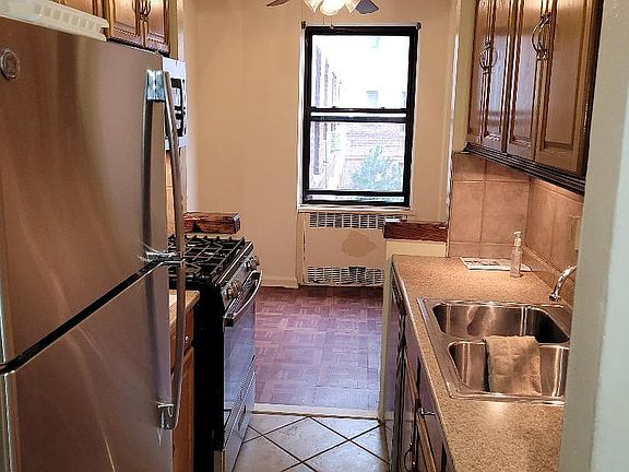 4th image of 67-40 Yellowstone Blvd #3R