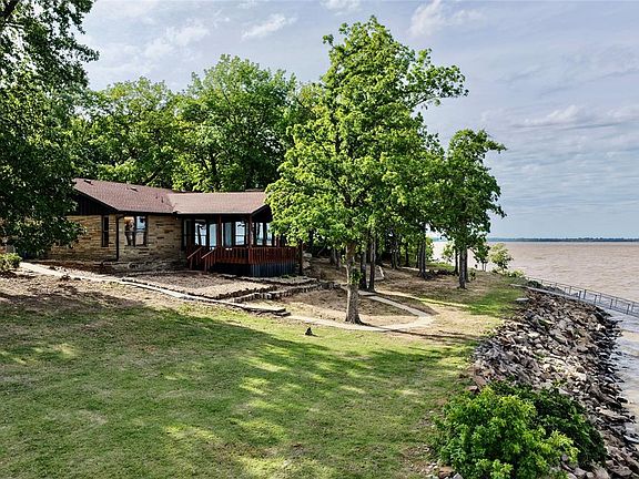 3rd image of 1888 Quail Dr