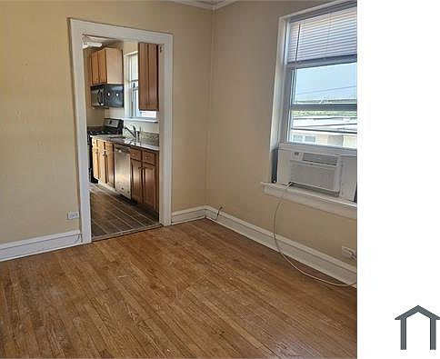 3rd image of 4128 N Kedvale Ave