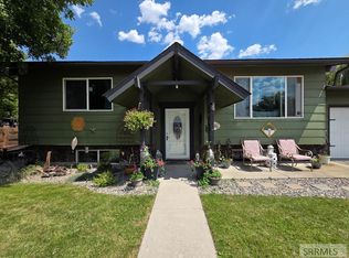 904 Edwards St, Salmon, ID 83467