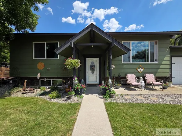 904 Edwards St, Salmon, ID 83467