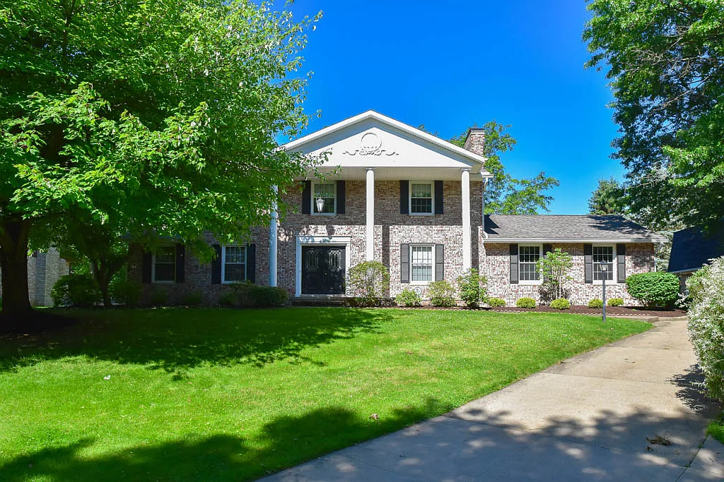 5137 Beech Grove Ave NE photo 1