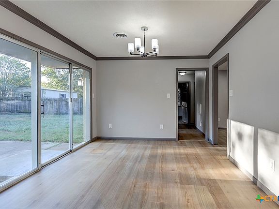 5th image of 205 Nauert St
