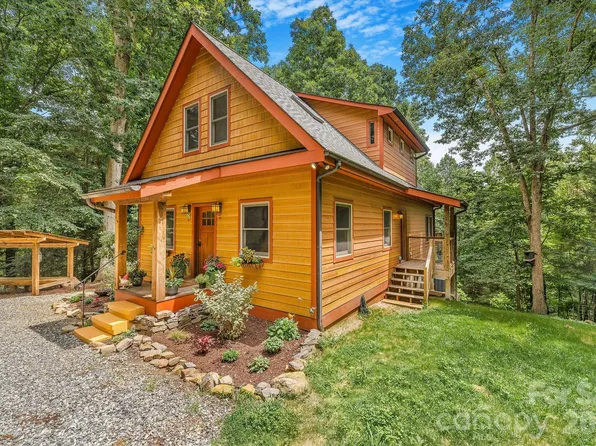553 River Bend Dr, Mars Hill, NC 28754