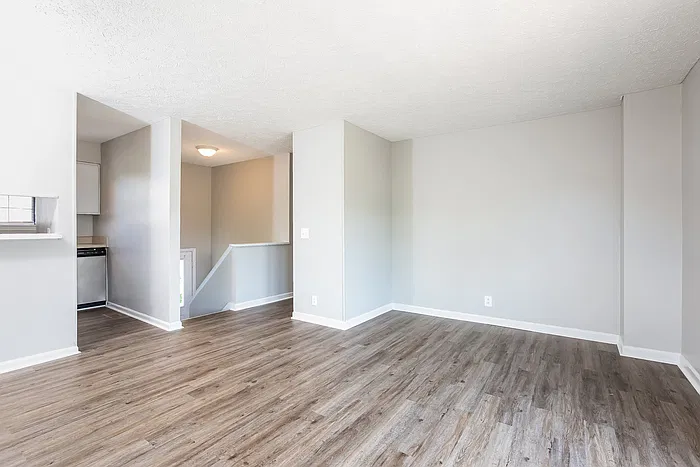 4 bed, 3.0 bath, 1968 sqft, $2,225 — Photo 2