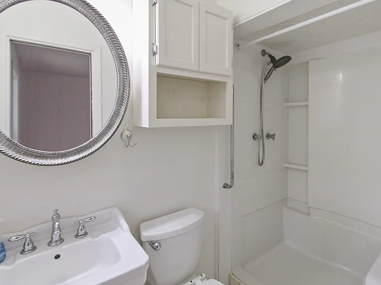 215 E Boyd St — Photo 6