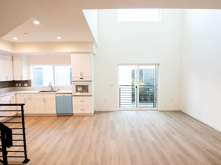 1187 Crenshaw Blvd #101AA — Photo 4