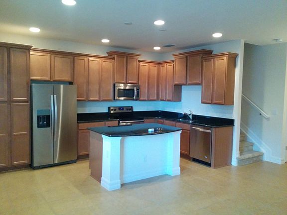 5th image of 10132 Eagle Creek Center Blvd