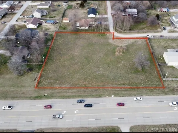 19505 E 116th St N, Collinsville, OK 74021