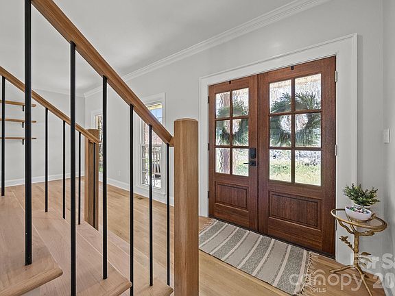 3rd image of 5243 Mintridge Rd