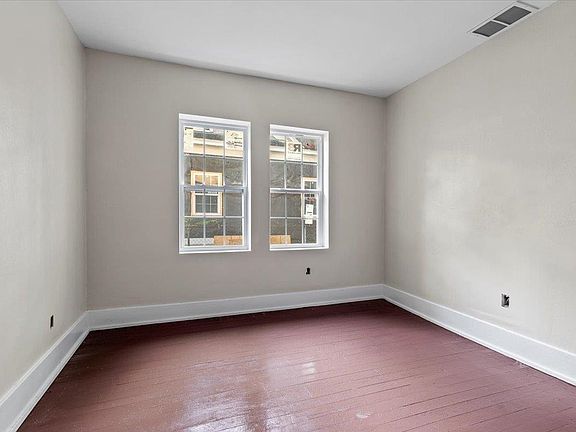 5th image of 754 E Trigg Ave