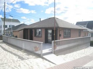 13 Hayes Ct, Point Pleasant Beach, NJ
