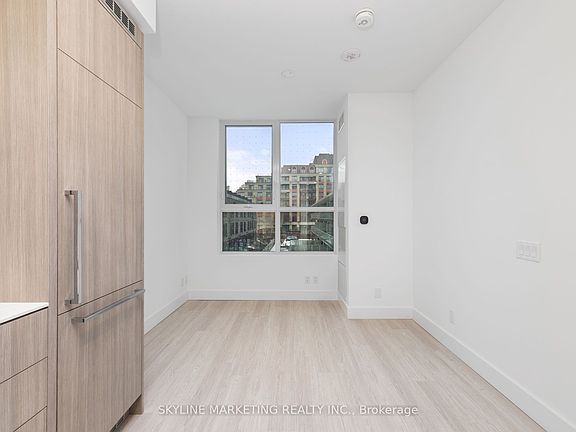 3rd image of 6 Greenbriar Rd #210