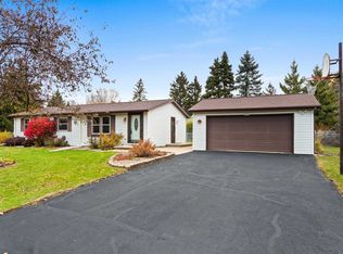 W6672 Cedar Dr, Greenville, WI 54942