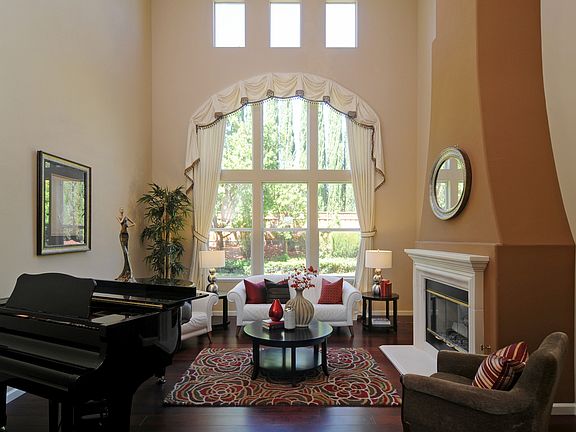 3rd image of 5909 Gleneagles Cir