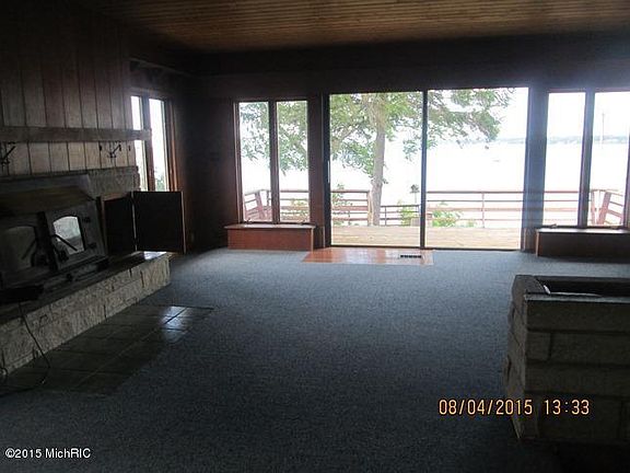3rd image of 1394 Lakeshore Dr
