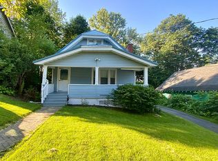 218 Bennington Dr, Syracuse, NY 13205