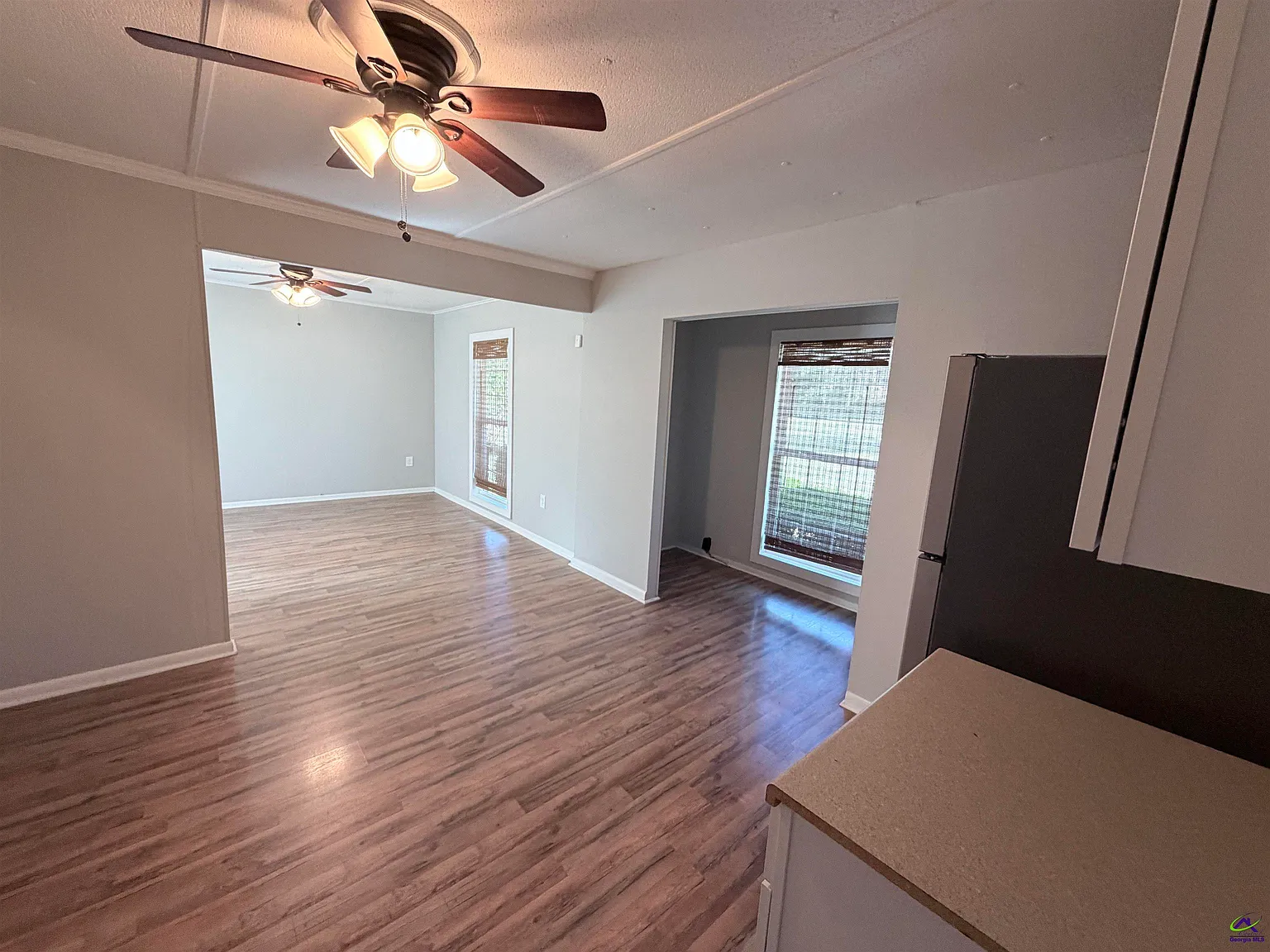 3 bed, 1.5 bath, 1044 sqft, $1,400 — Photo 4