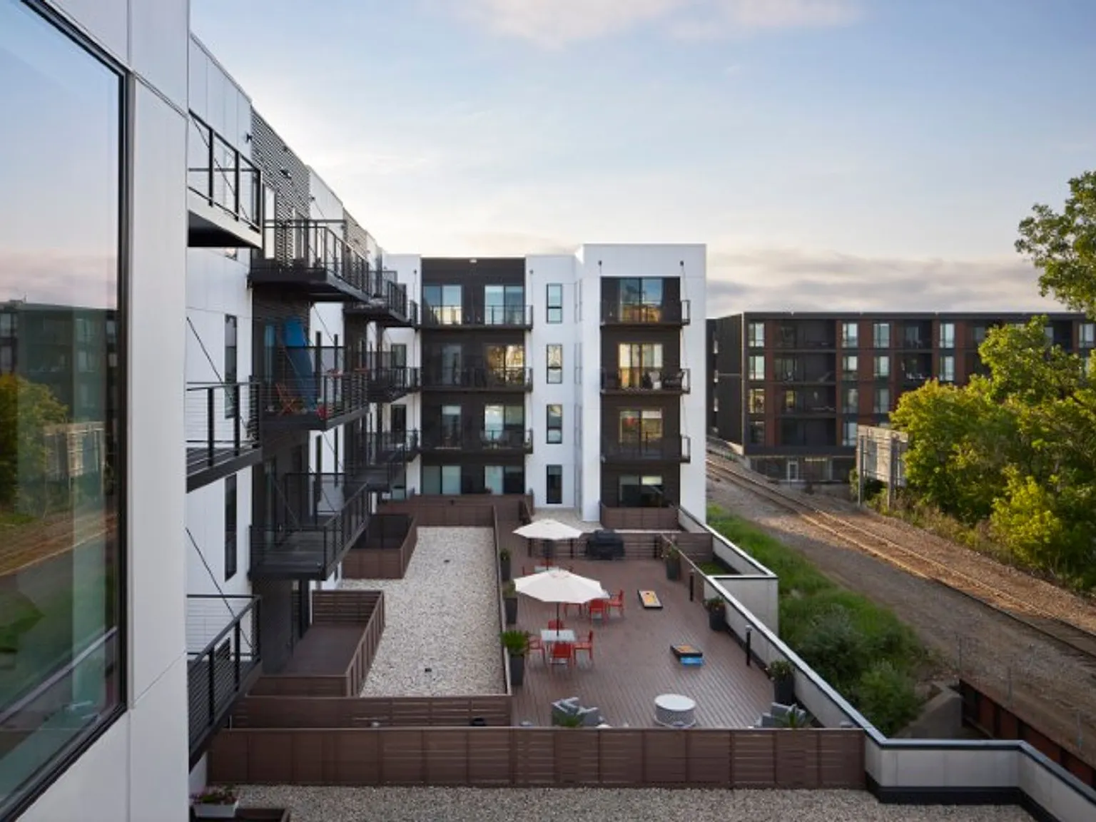 The Yards — Photo 2