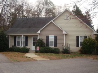 4700 S Villa Dr, Winston Salem, NC 27104