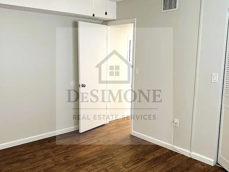 Forest Edge Apartments — Photo 118