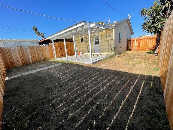 3rd image of 3325 Luna Ave