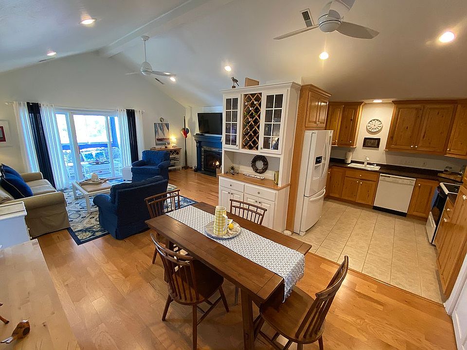 1st image of 2762 Arbor Dr Unit 1106