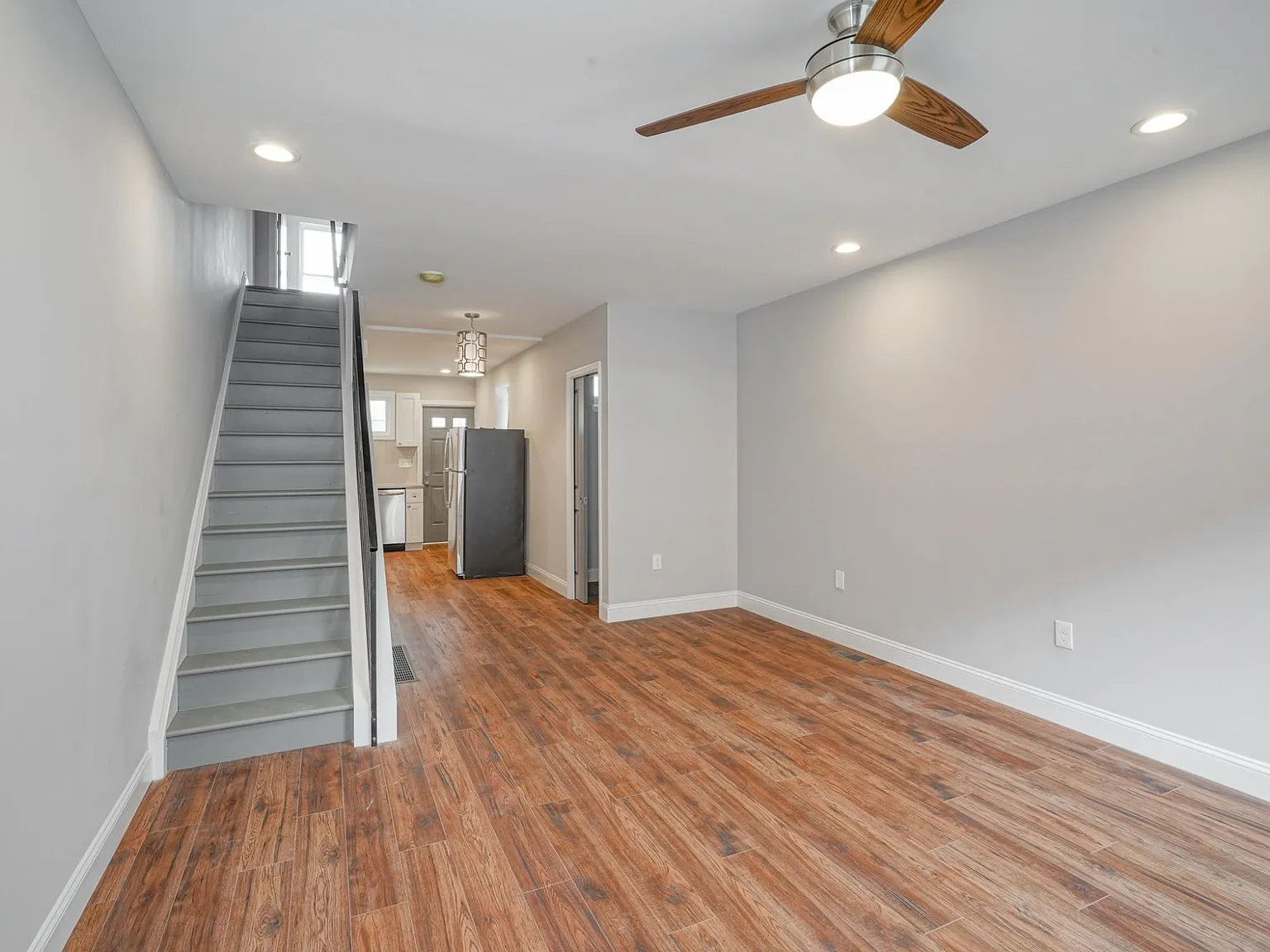 2 bed, 1.5 bath, 960 sqft, $1,450 — Photo 3